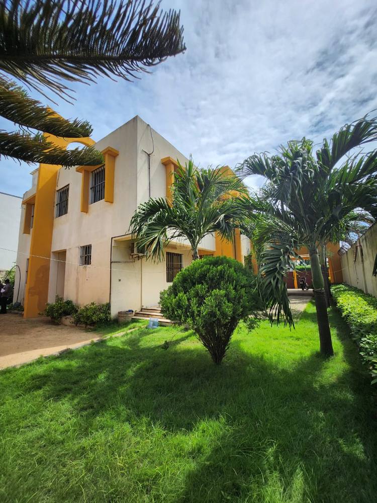 Villa duplex 4 chambres à louer à Baguida (Lomé)