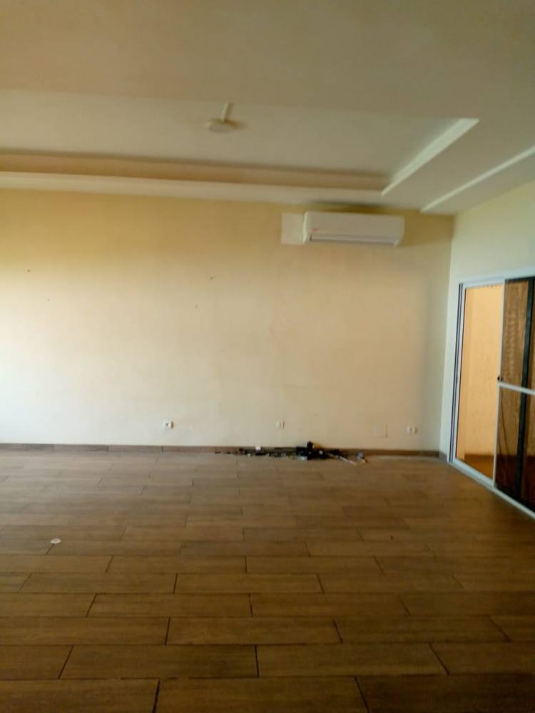 Unfurnished Villa