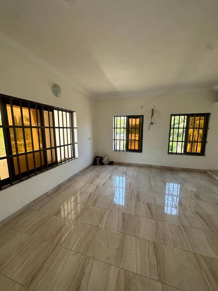 UNFURNISHED VILLA