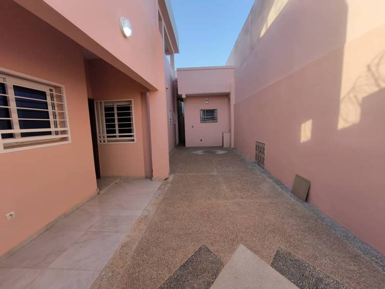 VILLA NON MEUBLEE A LOUER A ADIDOGOME CITE MOKPOKPO