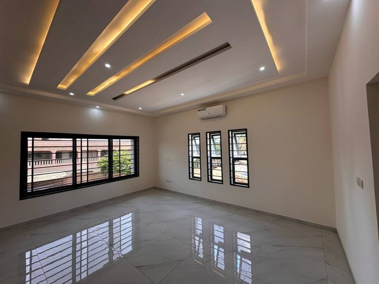 Unfurnished Villa