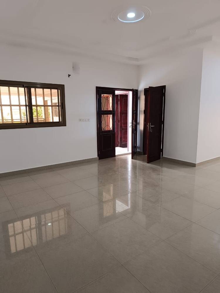 Unfurnished Apartment